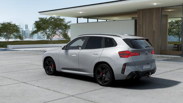 BMW X3 30e xDrive M Sport Automaat / Trekhaak / Panoramadak / Sportstoelen / Comfort Access / Harman Kardon / Parking Assistant Plus