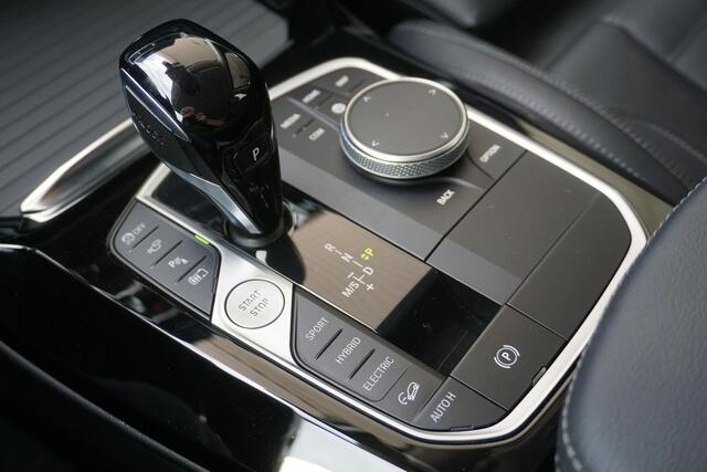 BMW X3 xDrive30e High Executive | 360 | ACC | HUD