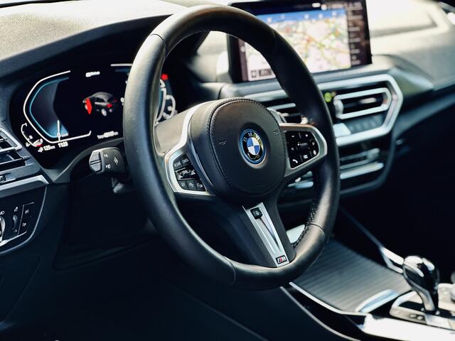 BMW X3 xDrive30e | High Executive | M-pakket | Leer | Spoilerset | Camera | Adaptive Cruise | Stuurverwarming | Inc. BTW