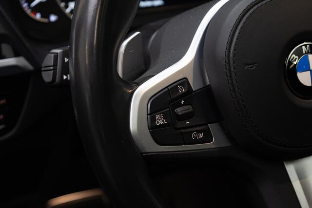 BMW X3 xDrive30i High Executive Edition | Panoramadak | M-Sport | Comfort-Access | HUD |