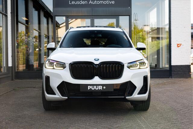 BMW X3 xDrive30e Competition Stoelen Pano - Harman Kardon - Head Up