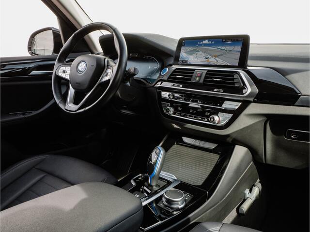 BMW X3 iX3 Executive 80 kWh SOH 100% Trekhaak/ Elek. panoramadak/ Adapt. cruise/ Camera/ Elek. achterklep