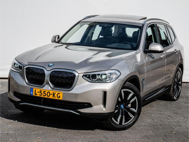 BMW X3 iX3 Executive 80 kWh SOH 100% Trekhaak/ Elek. panoramadak/ Adapt. cruise/ Camera/ Elek. achterklep