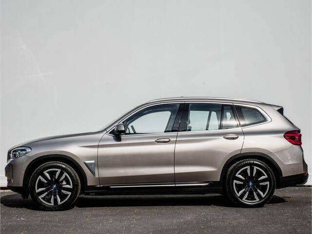 BMW X3 iX3 Executive 80 kWh SOH 100% Trekhaak/ Elek. panoramadak/ Adapt. cruise/ Camera/ Elek. achterklep