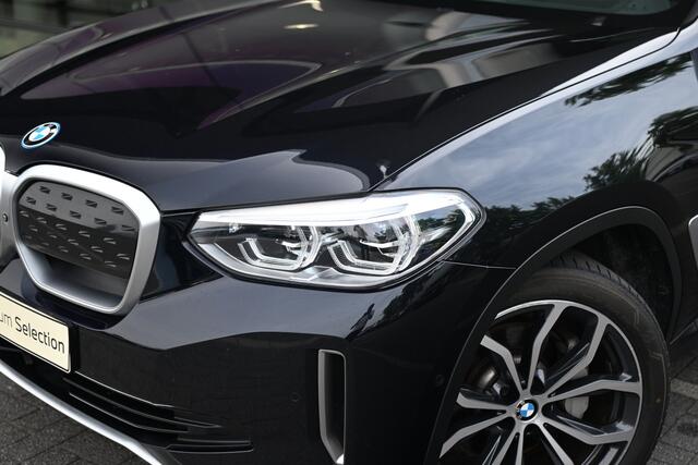 BMW X3 iX3 High Executive / Sportstoelen / Comfort Access / Head-Up / Harman Kardon / Adaptieve LED / Parking Assistant Plus