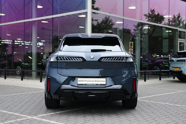BMW X3 iX3 40 eDrive M Sport / Trekhaak / Panoramadak / M Sportstoelen / 3D Head-Up / Harman Kardon / Parking Assistant Plus