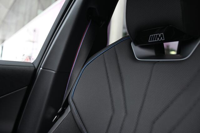 BMW X3 iX3 40 eDrive M Sport / Trekhaak / Panoramadak / M Sportstoelen / 3D Head-Up / Harman Kardon / Parking Assistant Plus
