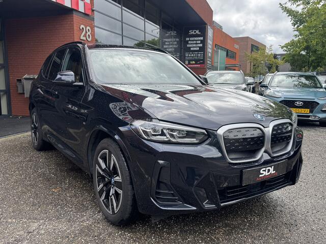 BMW X3 iX3 High Executive 80 kWh // SOH 100% // SCHUIF-KANTELDAK // LEDER+ELEK. STOELEN // ELEK. KLEP// ADAPT. CRUISE // CAMERA