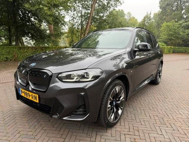 BMW X3 IX3 High Executive 80kWh M-Pakket SOH 100% Pano/Trekhaak/Headup/Acarplay/Fabrieksgarantie