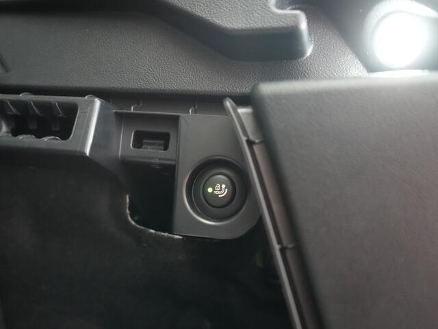 BMW X3 xDrive30e Advantage FACELIFT PHEV 293pk Dealer O.H. | Trekhaak Af Fabriek | Panodak | 360 Camera | Lederen Sportstoelen & Stuur Verwarmd | Apple Carplay | Navigatie | DAB | Virtual Cockpit | Plug In Hybrid |