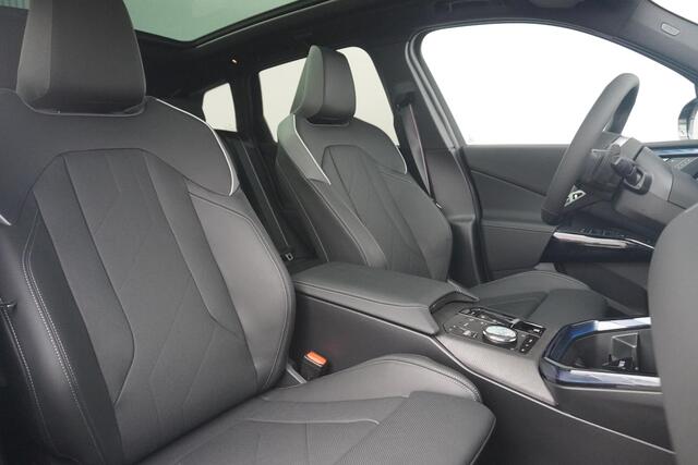 BMW X3 30e xDrive | M Sportpakket Pro | Panoramadak | Harman Kardon | Driving Assistant Professional | Trekhaak