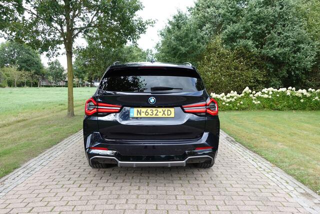 BMW X3 iX3 Executive 80 kWh | Elektr. Trekhaak | Camera | Panorama dak | Adaptieve Cruise | LED | Leder |