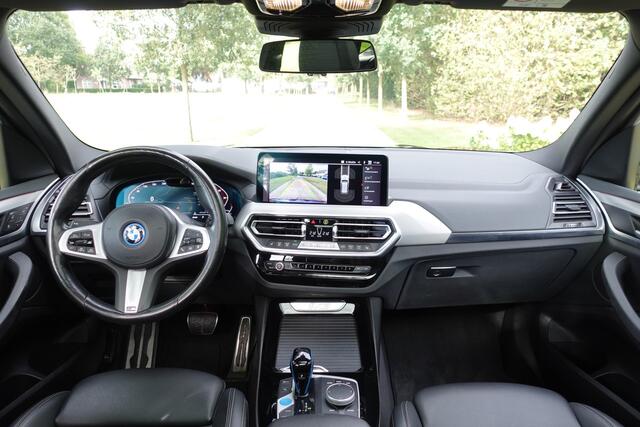 BMW X3 iX3 Executive 80 kWh | Elektr. Trekhaak | Camera | Panorama dak | Adaptieve Cruise | LED | Leder |