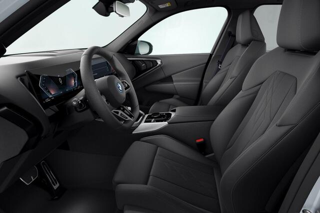 BMW X3 30e xDrive | M-Sport Pro | Comfort Access | Stoelverwarming | BMW Iconic Glow