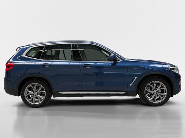 BMW X3 xDrive30e High Executive I Panoramadak I Adaptive Cruise I Stoelverwarming I Camera I Elek. Achterklep I Harmon Kardon I