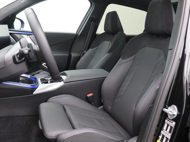 BMW X3 30e xDrive 299PK Aut. M-Sport, Panoramadak, Trekhaak, 20" LM Velgen, Keyless, Head-Up Display, Harman Kardon Audio, Achteruitrijcamera, 360gr. Camera