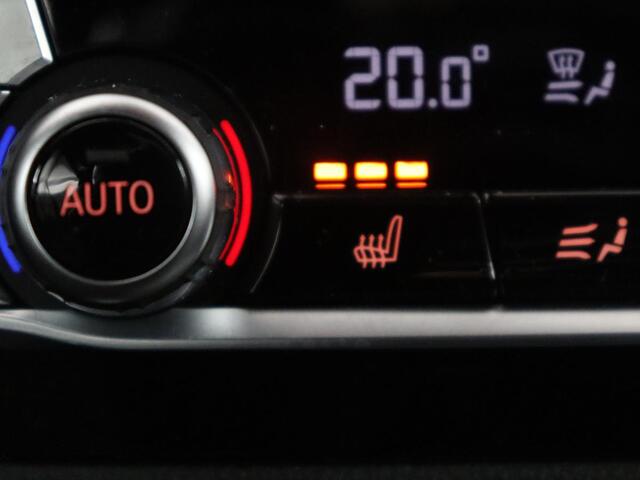 BMW X3 xDrive30e High Executive | Panoramadak | Leder | Adaptive cruise | Head-up | Stoelverwarming | Trekhaak | Sfeerverlichting | Camera | Park assist | Elektrische achterklep