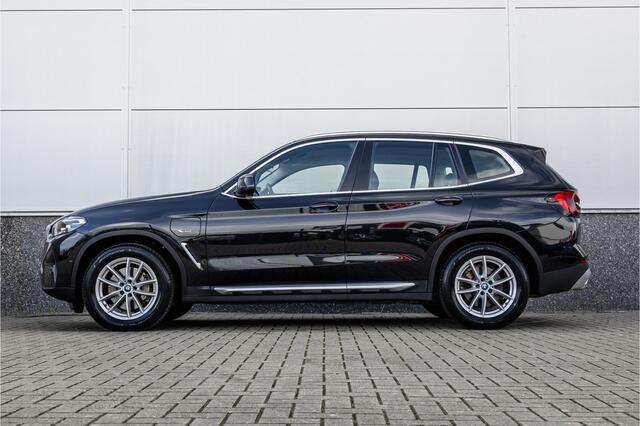 BMW X3 xDrive30e LED / Camera / All-Season / Carplay /