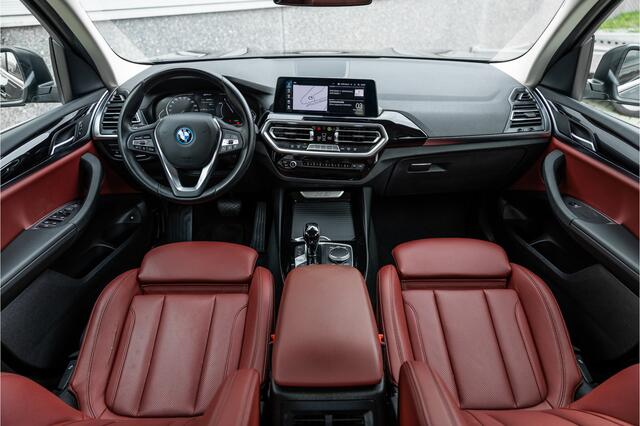 BMW X3 xDrive30e LED / Camera / All-Season / Carplay /