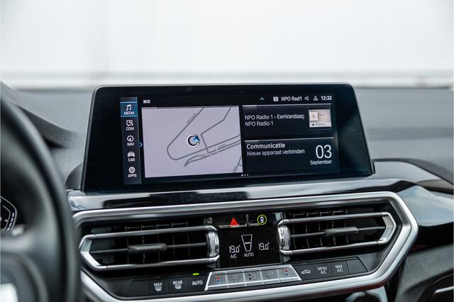 BMW X3 xDrive30e LED / Camera / All-Season / Carplay /