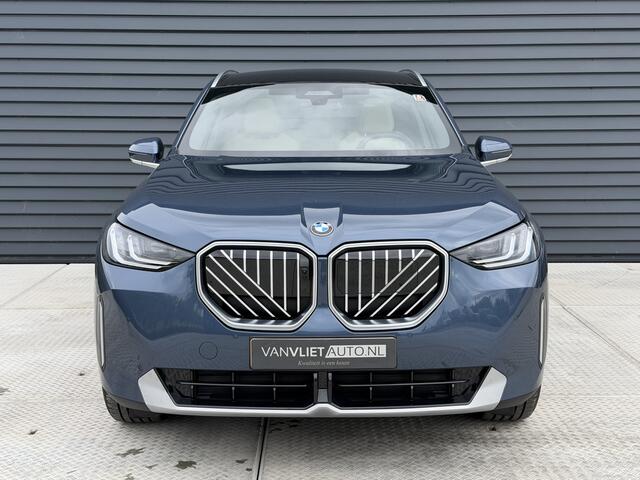 BMW X3 30e xDrive | Panorama dak | Head-Up | 360 Camera | Harman Kardon
