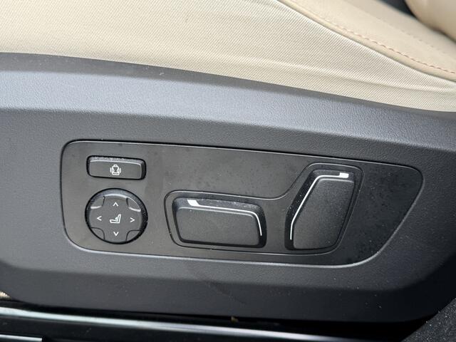 BMW X3 30e xDrive | Panorama dak | Head-Up | 360 Camera | Harman Kardon
