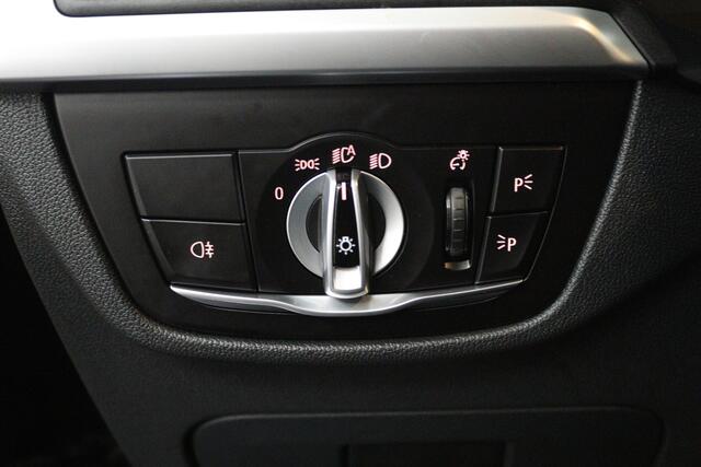 BMW X3 iX3 Executive 80 kWh (TREKHAAK, 98,9% SOH, PANORAMADAK, STOELVERWARMING, SFEERVERLICHTING, CAMERA, 1e EIGENAAR, DEALER ONDERHOUDEN)