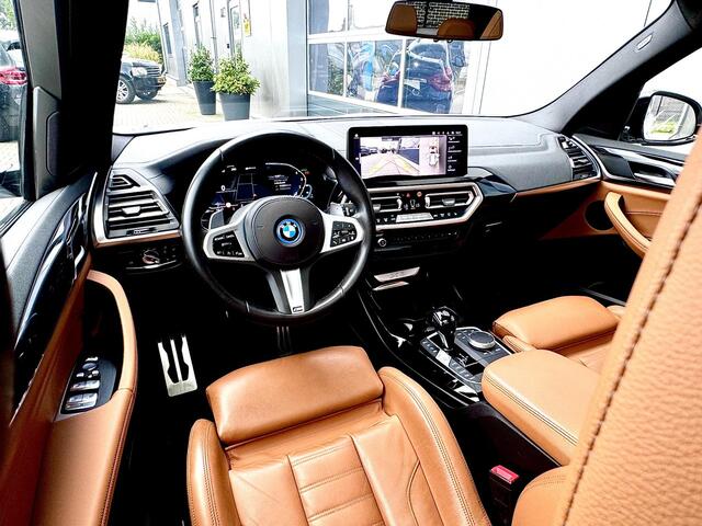BMW X3 xDrive30e High Executive M sport | 292 pk | Laser | Trekhaak | Panoramadak | M stoelen
