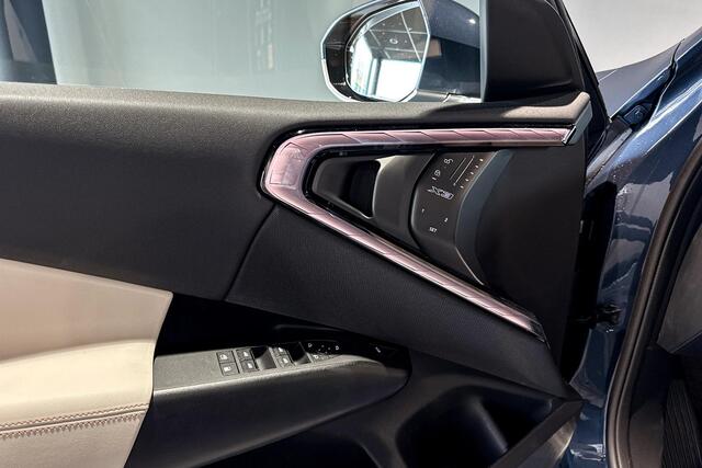 BMW X3 30e xDrive | Stoelverwarming | Comfort Access | Achteruitrijcamera | Head-Up Display |