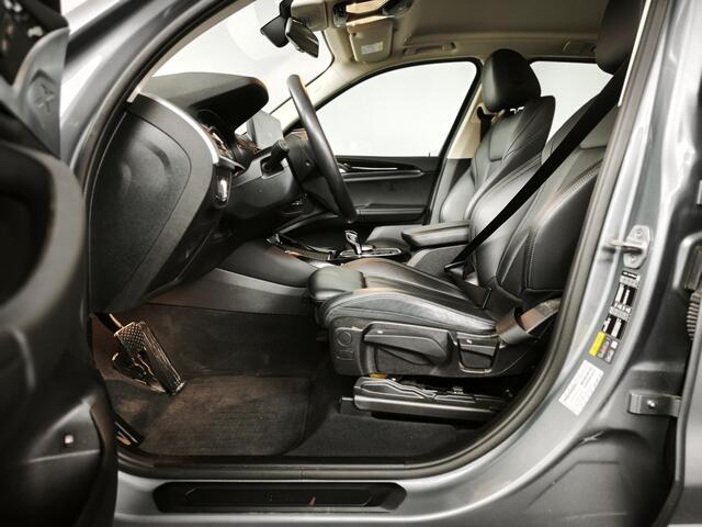BMW X3 xDrive30e High Executive | Trekhaak | Leder | Camera | Stoelverwarming |