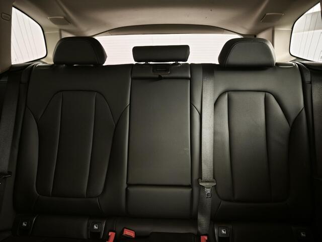 BMW X3 xDrive30e High Executive | Trekhaak | Leder | Camera | Stoelverwarming |