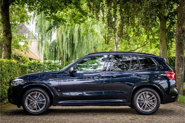 BMW X3 xDrive30e M Sport Carbonschwarz Adaptive Cruise Harman Kardon Head Up 360 Camera