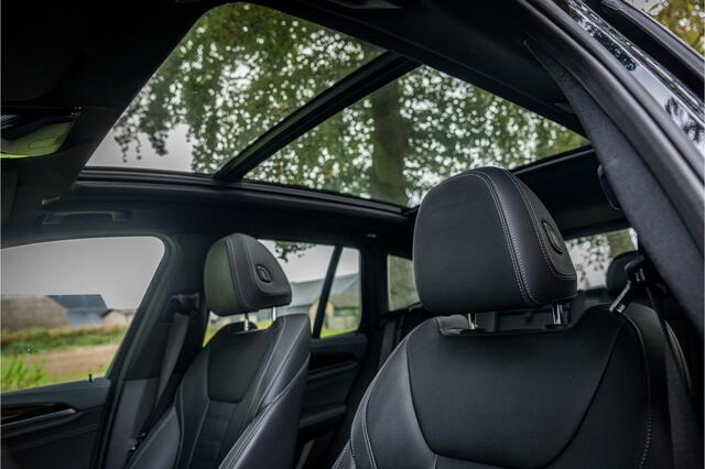BMW X3 xDrive30e M Sport Carbonschwarz Adaptive Cruise Harman Kardon Head Up 360 Camera
