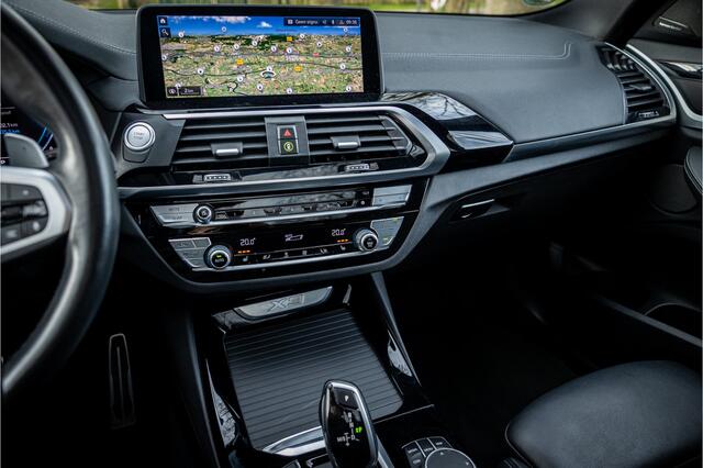 BMW X3 xDrive30e M Sport Carbonschwarz Adaptive Cruise Harman Kardon Head Up 360 Camera