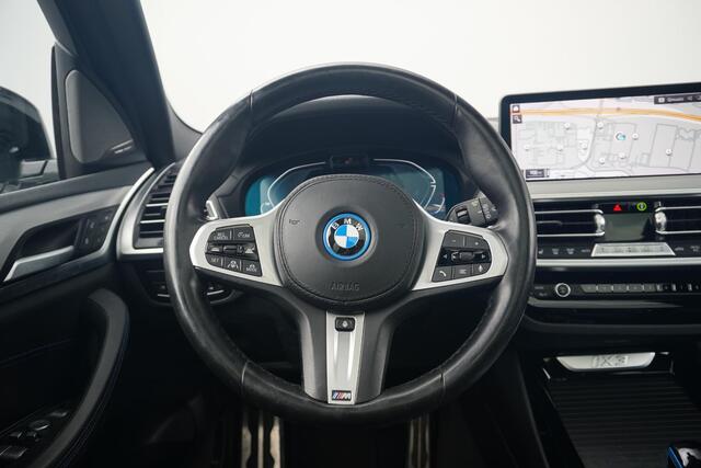 BMW X3 iX3 | High Executive | Laserlight | Trekhaak | Harman Kardon | Panoramadak | Head-Up Display
