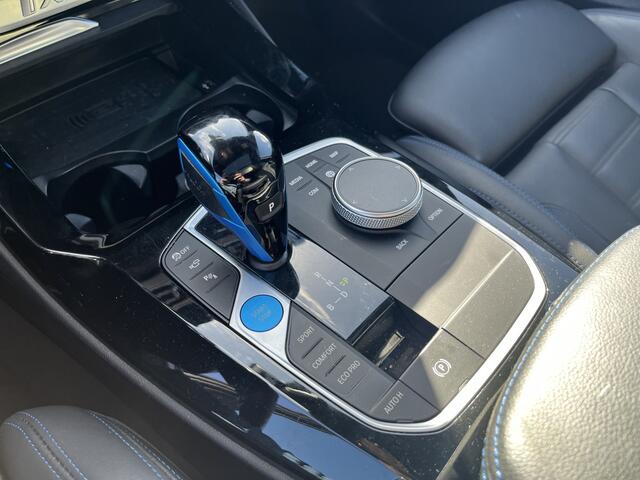 BMW X3 iX3 High Executive 80 kWh M-Sport | 20" | Trekhaak | Driving Assistant Professional | Head-Up |