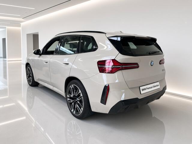 BMW X3 30e xDrive M-Sport Pro | 21" | Panorama | Trekhaak | Individual Leder | Pro Pack | Comfort Pack | Premium Pack