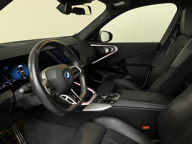 BMW X3 30e xDrive M-Sport Pro | 21" | Panorama | Trekhaak | Individual Leder | Pro Pack | Comfort Pack | Premium Pack