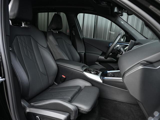 BMW X3 30e xDrive M-Sport | Camera | Memory Seat | Stoel + Stuurverwarming | Ambiance Interieur | Comfort Access | Active Cruise | Trekhaak |