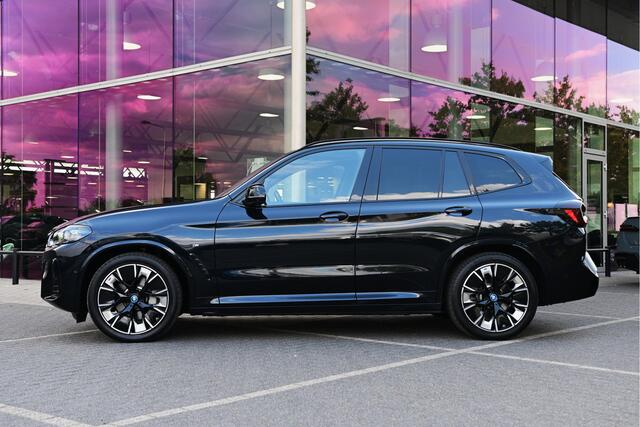 BMW X3 iX3 High Executive / Panoramadak / Trekhaak / Comfort Access / Sportstoelen / Head-Up / Harman Kardon / Adaptieve LED / Parking Assistant Plus