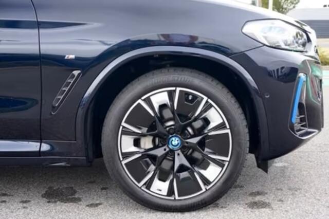 BMW X3 iX3 M-SPORT 80 kWh (210kW/286pk) ** LED, LEDER, PANO, ACC, ALARM, H&K SOUND, 20-inch LMV ** 1e EIG - UNFALLFREI ** ** INFORMEER OOK NAAR ONZE AANTREKKELIJKE FINANCIAL-LEASE TARIEVEN **