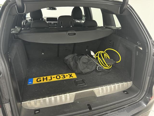 BMW X3 xDrive30e WEGKLAPBARE TREKHAAK | NAVIGATIE | PARKEERSENSOREN VOOR-EN ACHTER