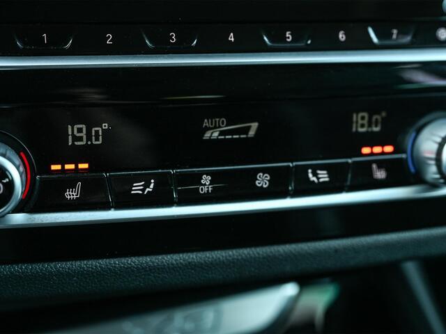 BMW X3 xDrive30e High Executive | Camera | Active Cruise | Memory Seat | Stoel + Stuurverwarming | Ambiance Interieur | BMW Gesture Control | Trekhaak | Apple Carplay |