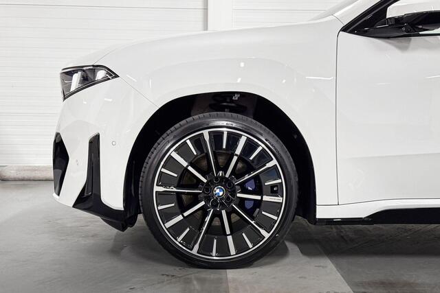 BMW X3 iX3 50 xDrive | M-Sport | Innovation Pack | Driving Assistant Plus | Parking Assistant Professional | Harman/Kardon | Panoramadak | Trekhaak