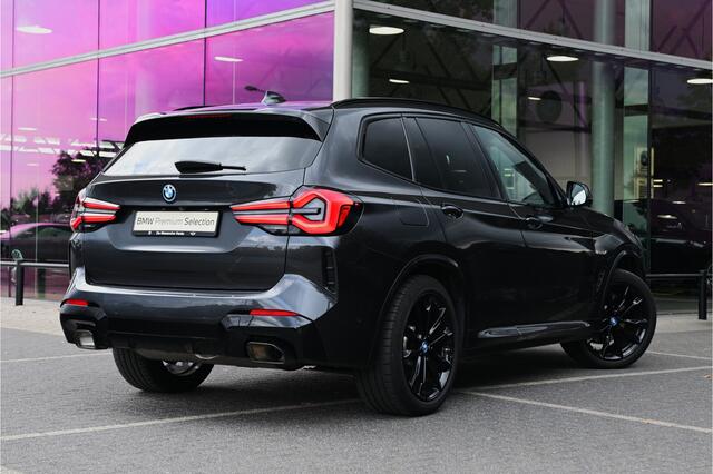 BMW X3 xDrive30e M Sport Automaat / Trekhaak / Panoramadak / Sportstoelen / Head-Up / Live Cockpit Professional