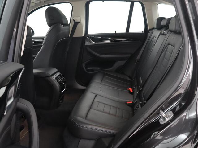 BMW X3 xDrive20i High Executive | Trekhaak | Stoelverwarming | Pano.Dak | Keyless Entry |