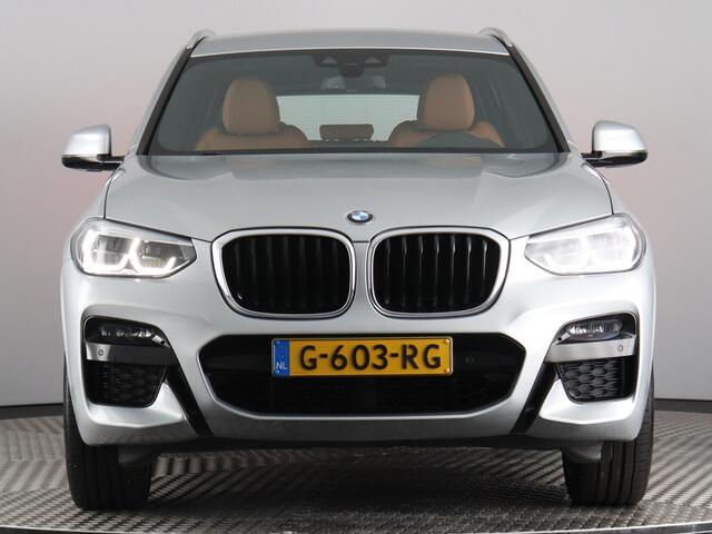 BMW X3 xDrive20i High Executive Edition (NL-Auto / Elek. trekhaak / Head up / H&K / Carplay)
