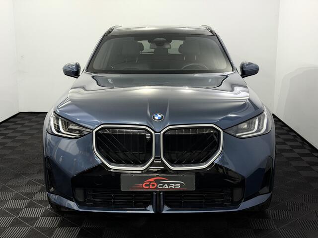 BMW X3 30e xDrive M Sport Panoramadak, 360 Camera, Head-up display, Harman Kardon, Navi, Elektrische achterklep, Memory stoelen, Stoelverwarming