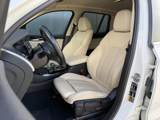BMW X3 xDrive30e 18"/Leder/Dodehoek/Camera/Keyless/LED/Navigatie