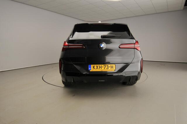 BMW X3 30e xDrive M-Sportpakket / Panoramadak / Trekhaak / LED / Getint glas / Park assist / Alu wielen 21 inch